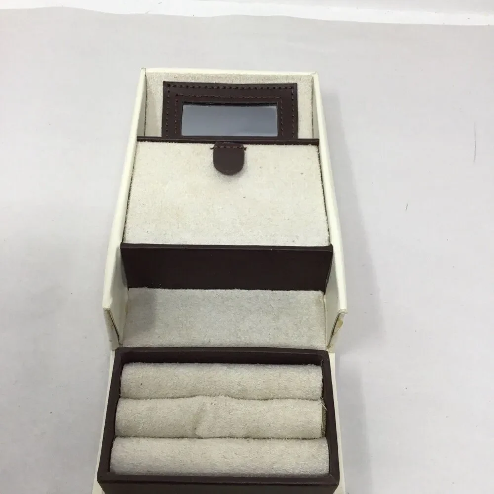 Bey-Bey jewelry box